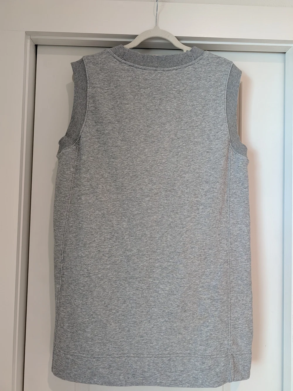 Vuori Grey Sleeveless Sweatshirt V-Neck Dress Size M